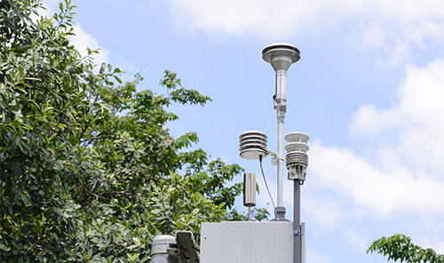针对空气质量的监测和防治，可以利用佰马工业无线DTU，搭建分布式大气传感器监测网络，实现对广域空气质量、成分、变化的实时监测，从而实现对大气污染的有效治理，对空气环境质量的有效保护。