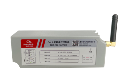 佰马BM-DK-CAT500系列单/双灯控制器，基于4G/Cat.1通信技术，具有易实施、免布线、工作可靠、易于维护等优点，拥有灯具数据采集监测、在线管理、外接扩展等功能，主要应用于隧道照明、道路照明、园区照明、港口照明、商业照明等