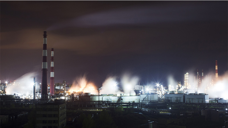 高耗能工厂通过引入工业智能网关构建集实时监测、多维度分析于一体的能源管理系统，能够有效解决能源数据获取难、分析不足、管理滞后的痛点。此举不仅降低了单位产能能耗，提升了能源利用效率，也为推动工厂实现精益化运营管理、绿色发展奠定了坚实基础。