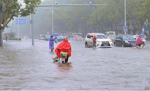 暴雨内涝对城市发展带来的多重威胁，迫切要求我们构建高效、智能的排水系统，保障市民安全和城市运行。佰马工业智能网关作为智能排水系统的核心枢纽，承担着数据采集、边缘计算、集中管控等重要功能。