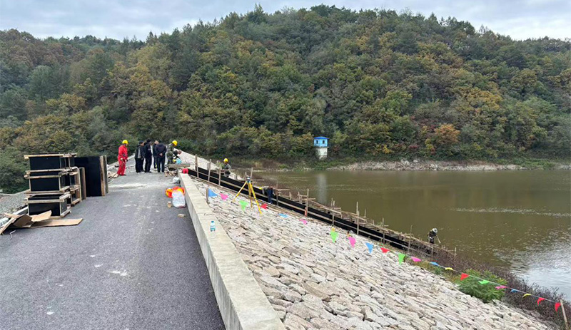水库维护.jpg