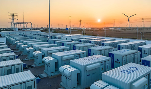 储能系统在安全管理方面仍面临诸多痛点，亟需高效、可靠的监测手段。佰马工业CAN网关通过协议转换、边缘计算和远程通信，实现了储能监测的智能化与系统化，有力推动储能系统向更安全、高效的方向演进。