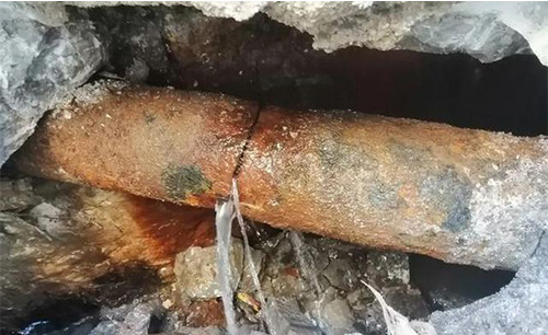 供热系统是北方居民冬季生活保障的重点。北方老旧小区由于建成年代久远，供热系统设计和建设不完善，成为城市生命线的薄弱环节。佰马科技提供基于工业数据采集网关的供热系统智能化改造方案，凭借其强大的协议兼容、数据采集、稳定传输与边缘计算能力，为筑牢城市供暖生命线提供关键技术支撑。