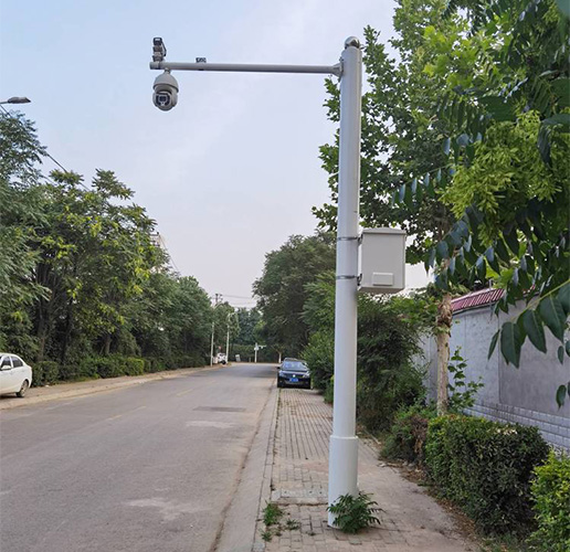 路侧停车监控杆.jpg 路侧停车监控杆.jpg