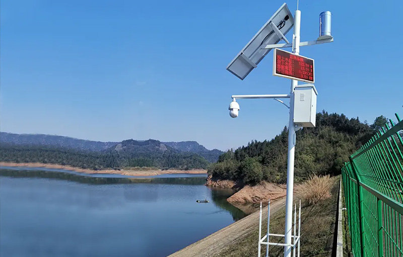 水库多功能监控杆.jpg