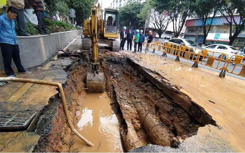 城市路面开挖.jpg