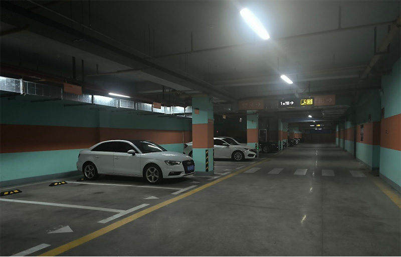 地下停车场.jpg 地下停车场.jpg
